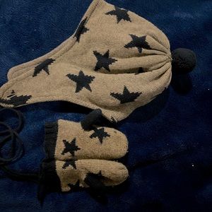 Mini Boden hat and mittens set